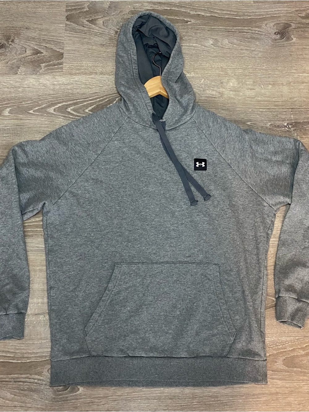 Under Armour Men’s Gray Fleece Pullover Hoodie Loose Fit Medium Athletic Gym